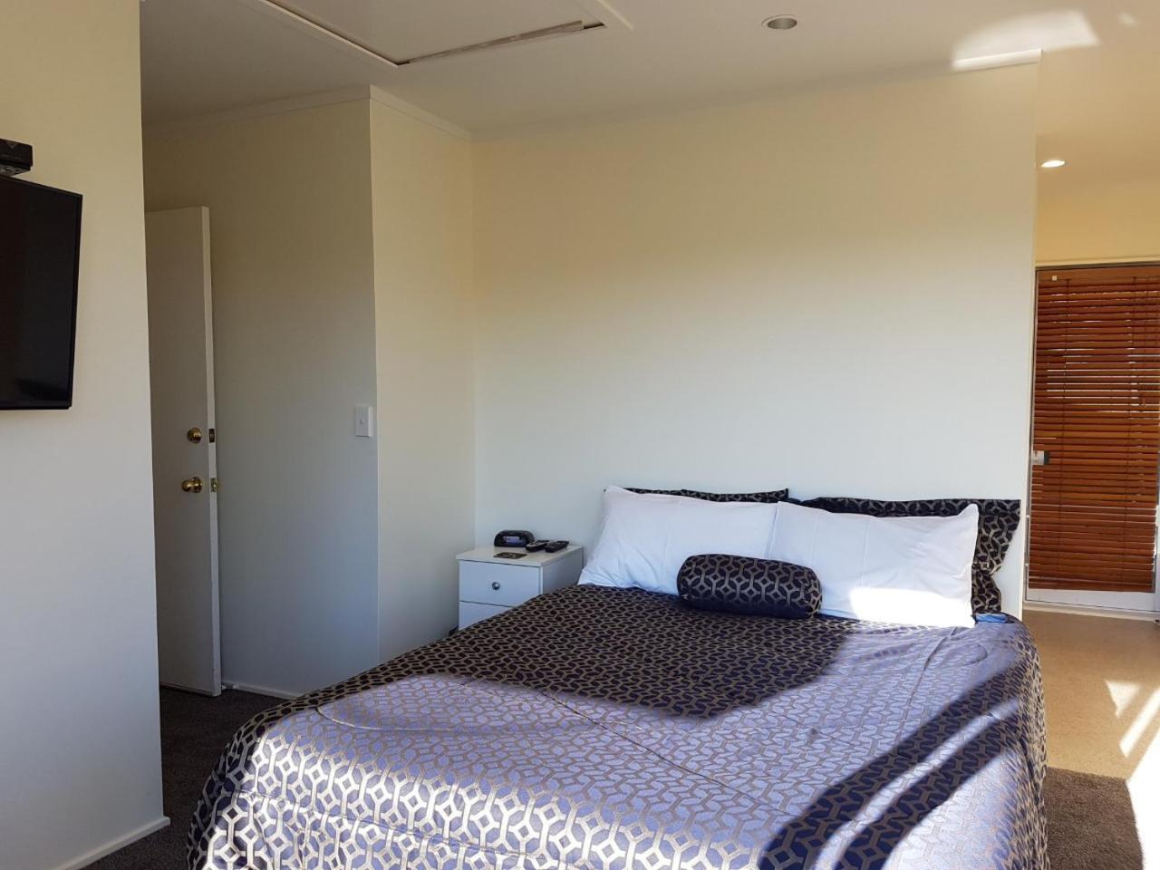 Annandale Accommodation Таупо Экстерьер фото